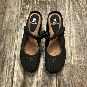 White Mountain Women's Black Mary Jane Clogs Shoes Size 8.5